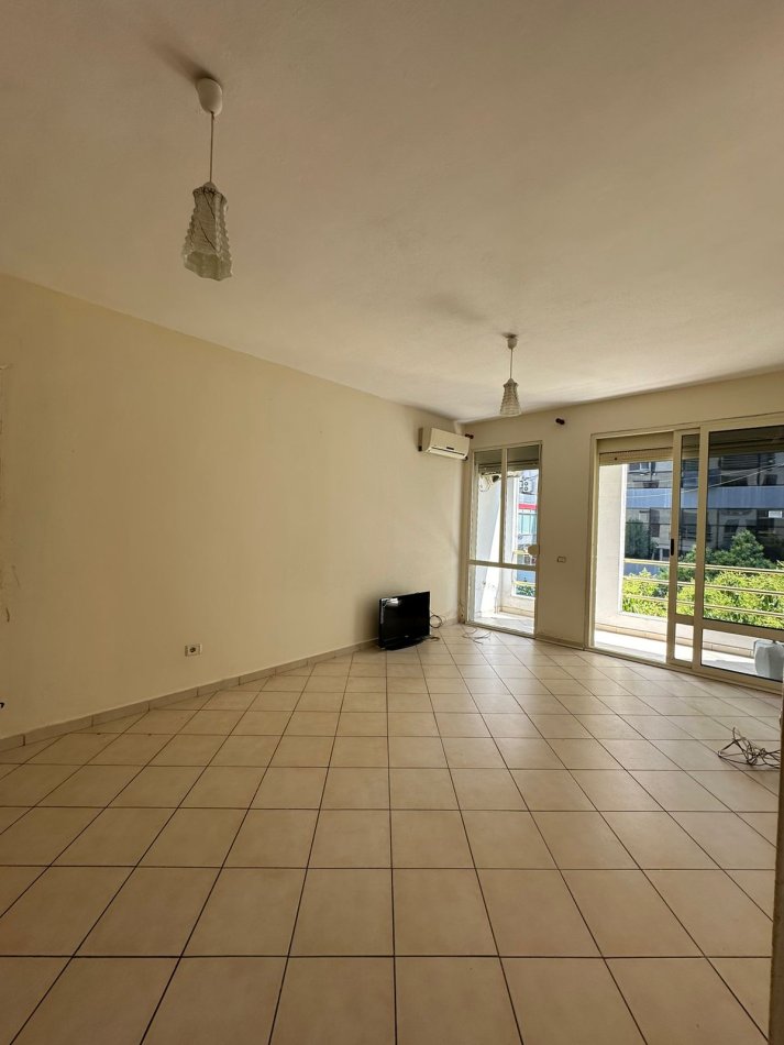 Tirane, shitet Apartament 2+1 Kati 2, 95 m² 189.580 € (Rruga Jordan Misja) TT 1231