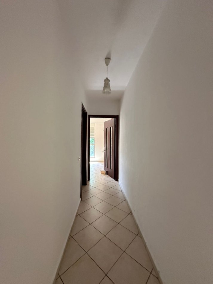 Tirane, shitet Apartament 2+1 Kati 2, 95 m² 189.580 € (Rruga Jordan Misja) TT 1231