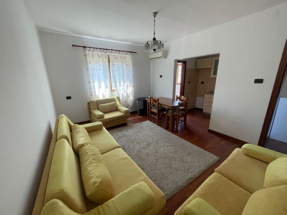 Tirane, shitet apartament 1+1 Kati 3, 65 m² 83.000 € (Pandi Dardha)