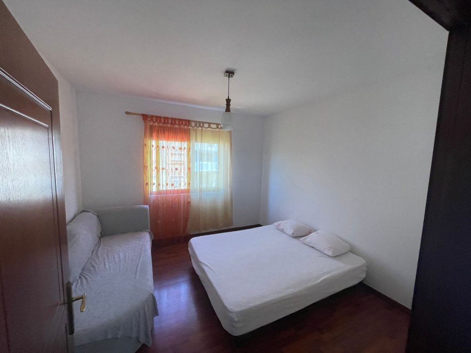 Tirane, shitet apartament 1+1 Kati 3, 65 m² 83.000 € (Pandi Dardha)
