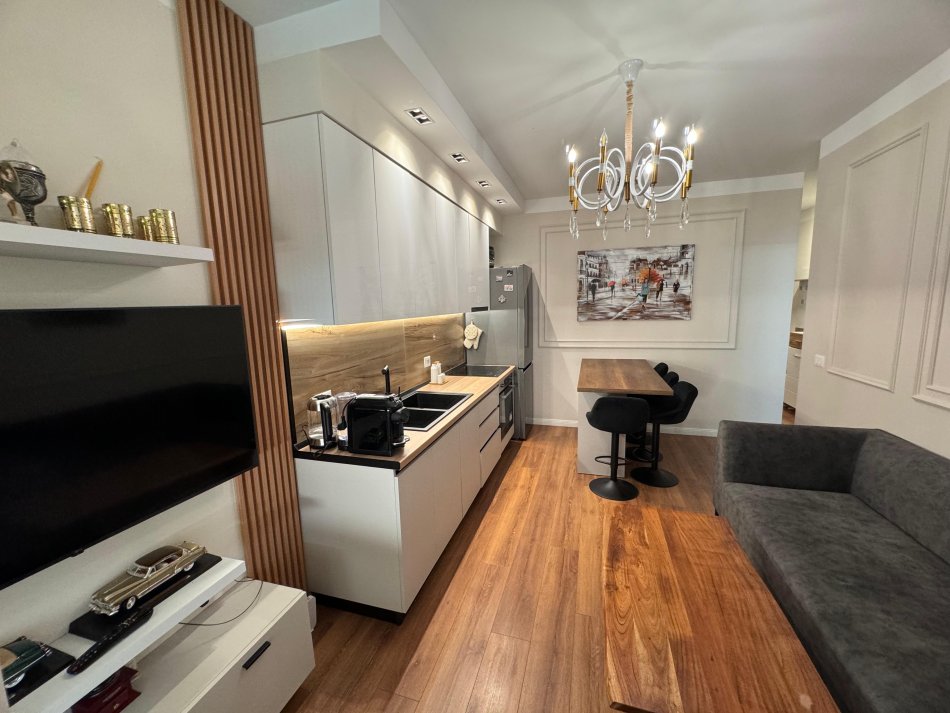 Tirane, shitet apartament 2+1+Ballkon Kati 4, 87 m² (Liqeni i Thate)