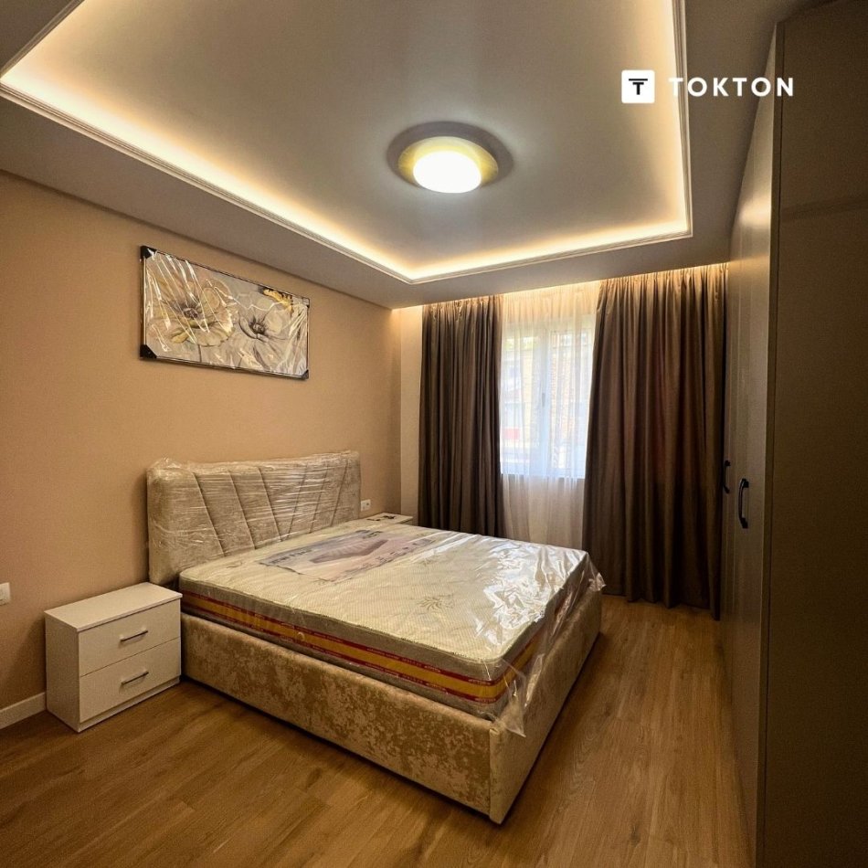 Tirane, shitet apartament 1+1 Kati 4, 49 m² 110.000 € (Bulevardi Zogu I)