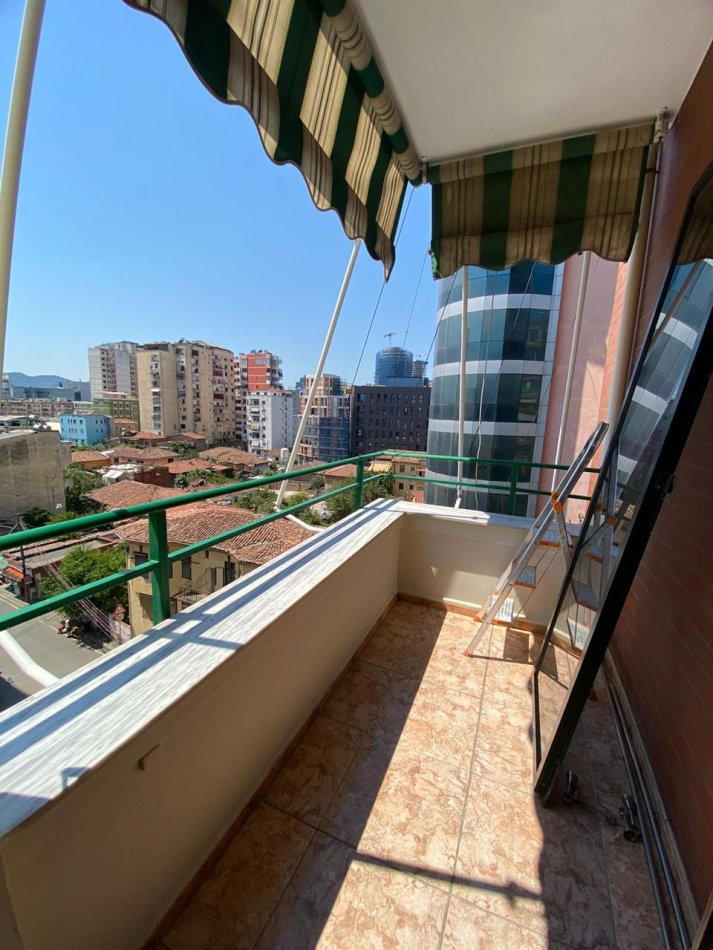 Tirane, shitet apartament 2+1+Ballkon Kati 5, 90 m² 185.000 € (Rruga Saraçëve)
