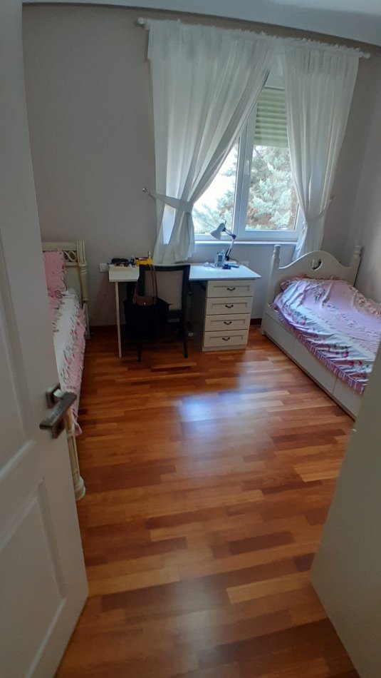 Tirane, Apartament 2+1 me qira  Kati 2, 1.100 €  ( Kopshti Zoologjik)
