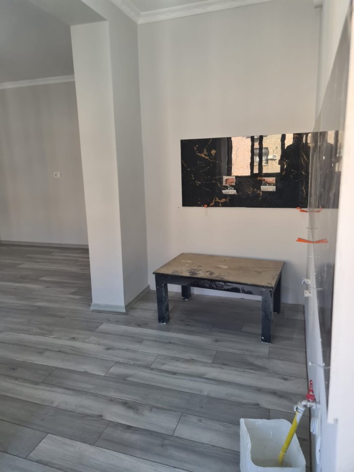 Tirane, shitet apartament 1+1 Kati 3, 53 m² 125.000 € (21 Dhjetori)