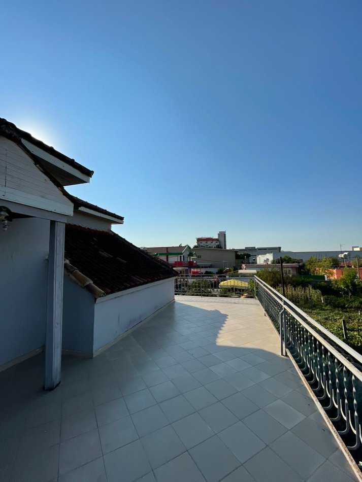 Tirane, shitet shtepi 2 Katshe Kati 2, 2.650 m² 395.000 € (Vorë, Shqipëria)
