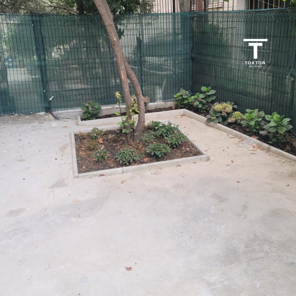 Tirane, shitet apartament 1+1 Kati 1, 62 m² 140.000 € (Medrese)