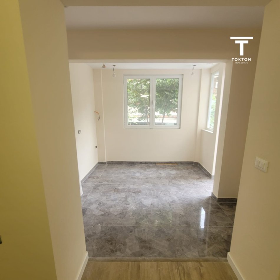 Tirane, shitet apartament 1+1 Kati 1, 62 m² 140.000 € (Medrese)