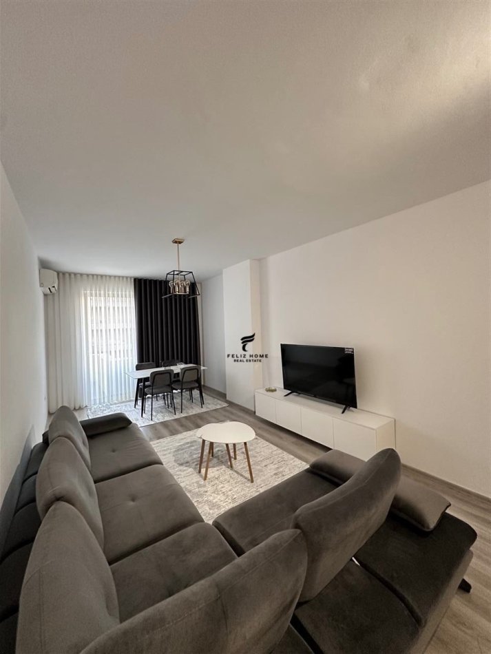 Tirane, shitet apartament 1+1+Ballkon Kati 2, 71 m² 115.000 € (FUSHA AVIACIONIT)