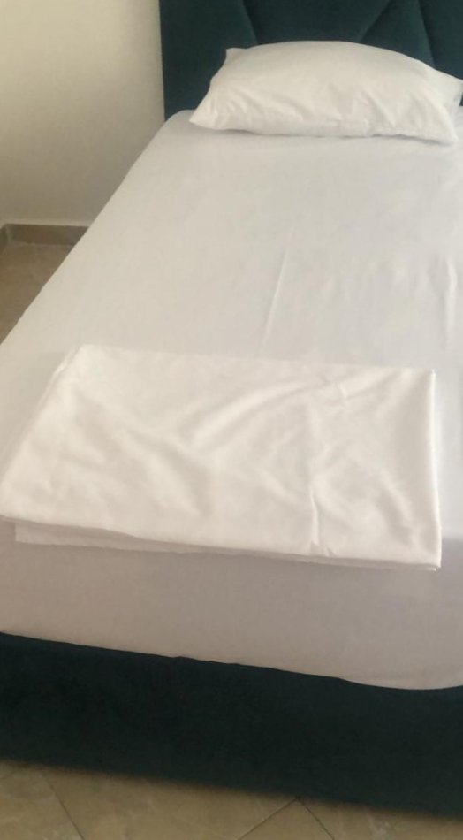 Tirane, jepet me qera apartament 2+1 Kati 2, 140 m² 550 € (Laprake)