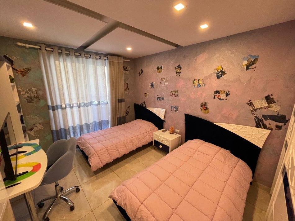 Tirane, shitet apartament 2+1 Kati 3, 115 m² 213.000 € (Liqeni i Thate)