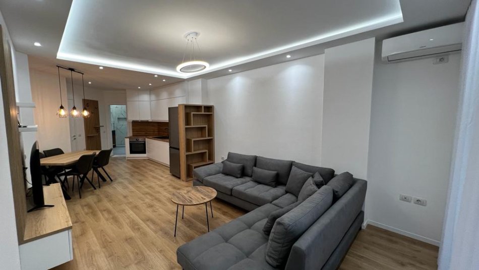 Tirane, jepet me qera apartament 1+1 Kati 1, 60 m² 550 € (Rruga e Elbasanit)