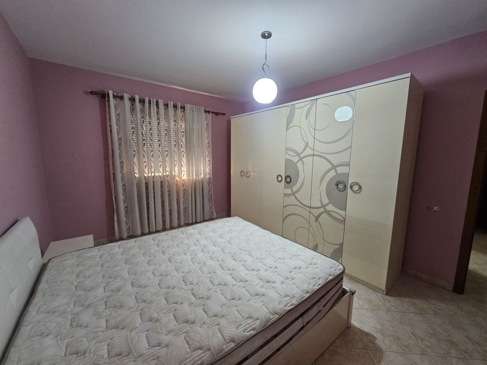 Tirane, shitet apartament 2+1 Kati 4, 101.000 € (Te Oxhaku)