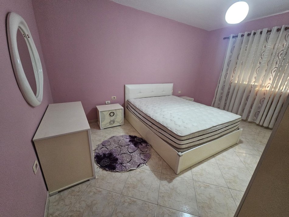 Tirane, shitet apartament 2+1 Kati 4, 101.000 € (Te Oxhaku)