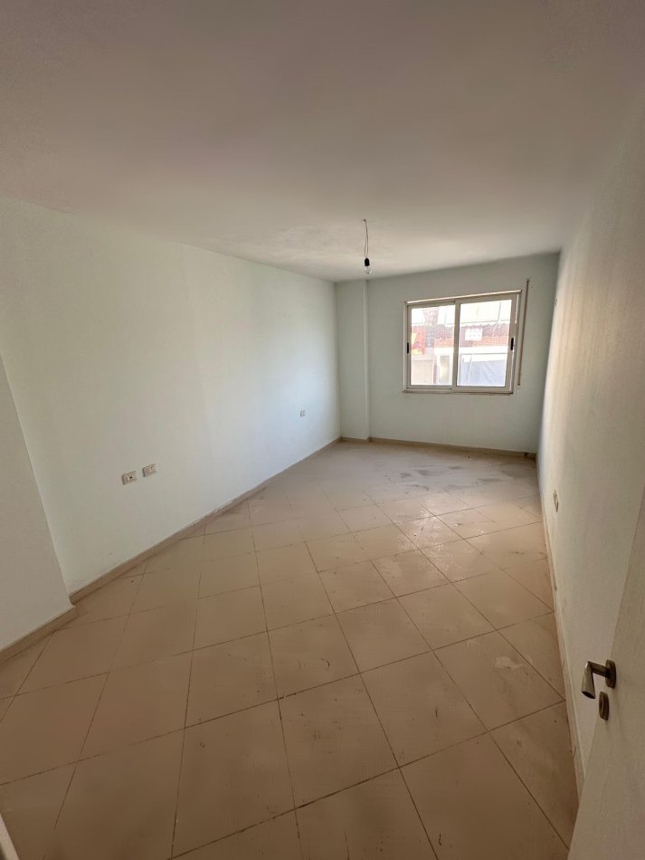 Tirane, shitet apartament 2+1+Ballkon Kati 3, 114 m² 114.000 € (Fresk)