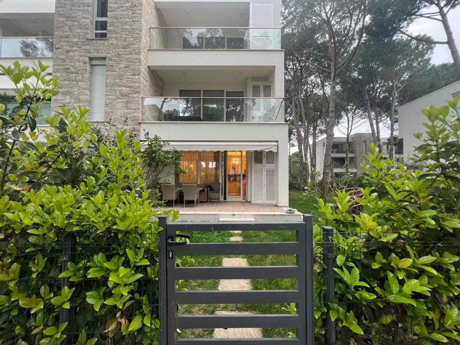 Durres, shitet apartament 2+1 , 450 m² 340.000 € (San Pietro , Gjiri i Lalezi)