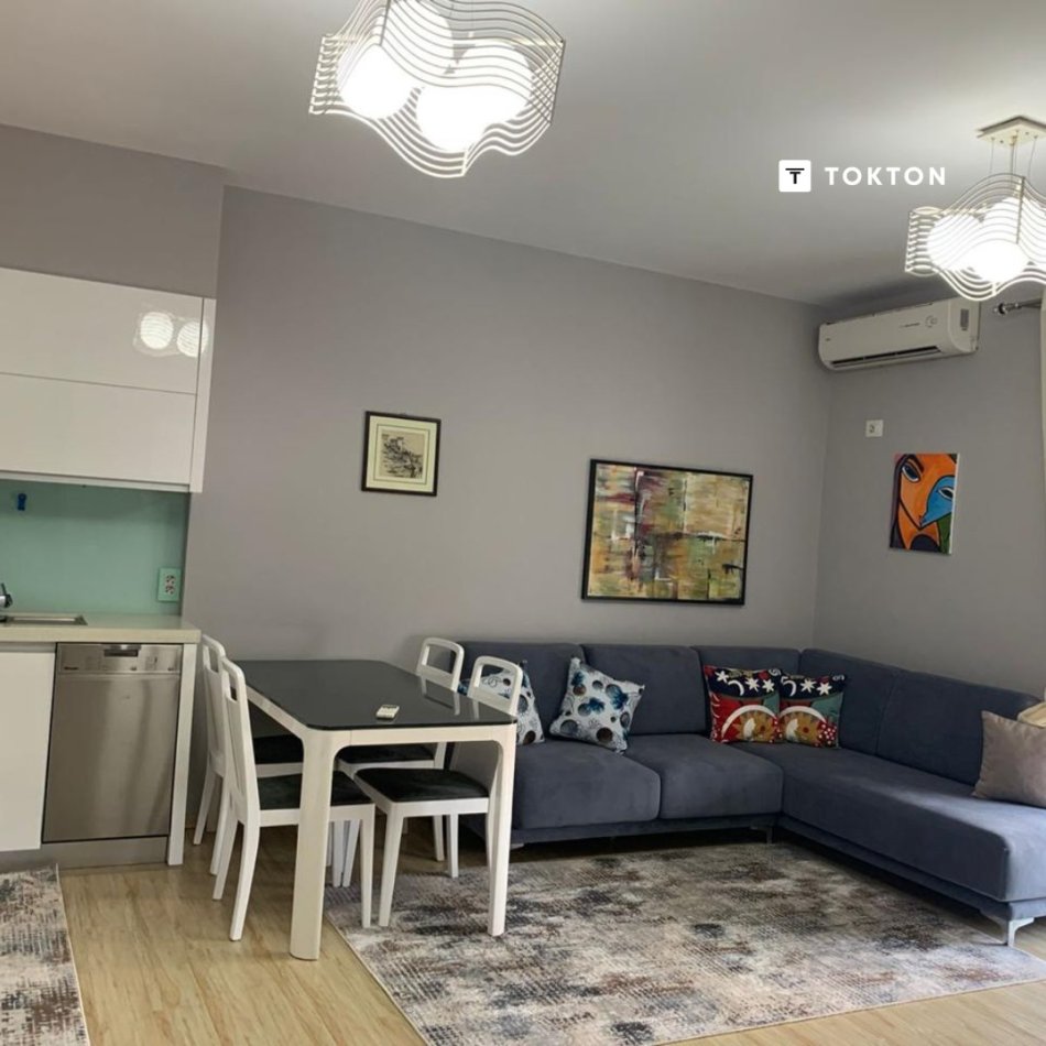Tirane, jepet me qera 1+1 Kati 6, 80 m² 700 € (myslym shyri)