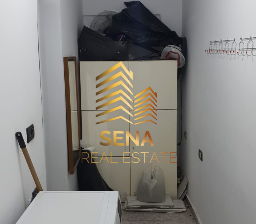 Tirane, jepet me qera apartament 1+1 Kati 1, 80 m² 300 € (Rruga Idriz Dollaku)