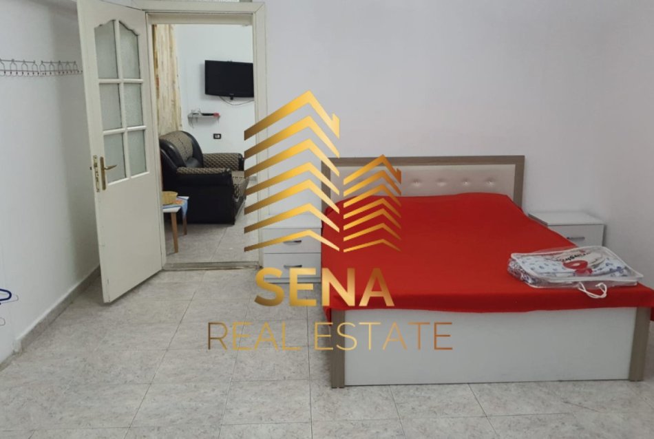 Tirane, jepet me qera apartament 1+1 Kati 1, 80 m² 300 € (Rruga Idriz Dollaku)