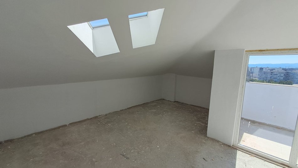Tirane, shitet apartament+verande | Penthouse 2+1+Ballkon Kati 7, 144 m² 118.000 € (FRESK)