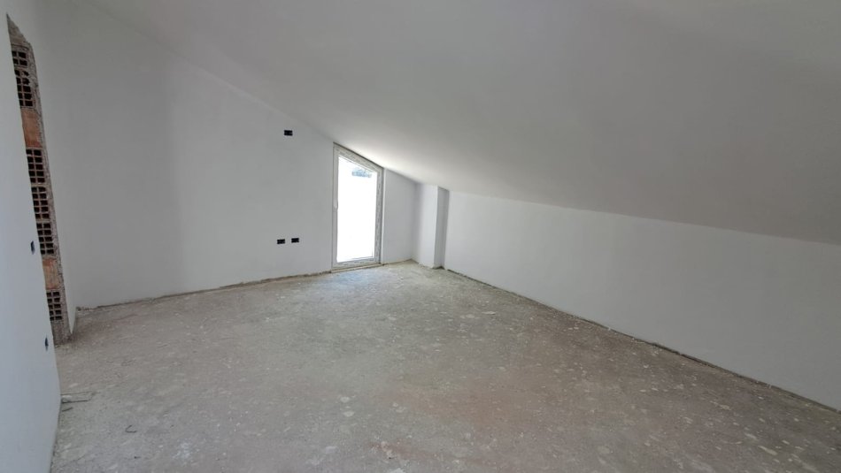 Tirane, shitet apartament+verande | Penthouse 2+1+Ballkon Kati 7, 144 m² 118.000 € (FRESK)