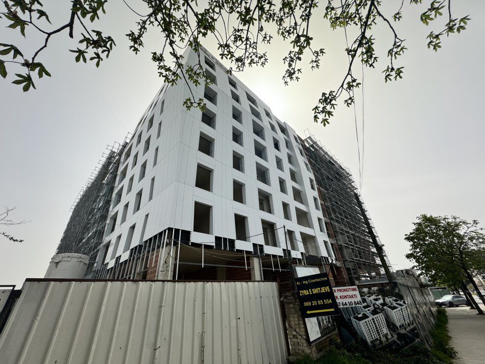 Tirane, shitet apartament 2+1 Kati 5, 102 m² 139.000 € (porcelan)
