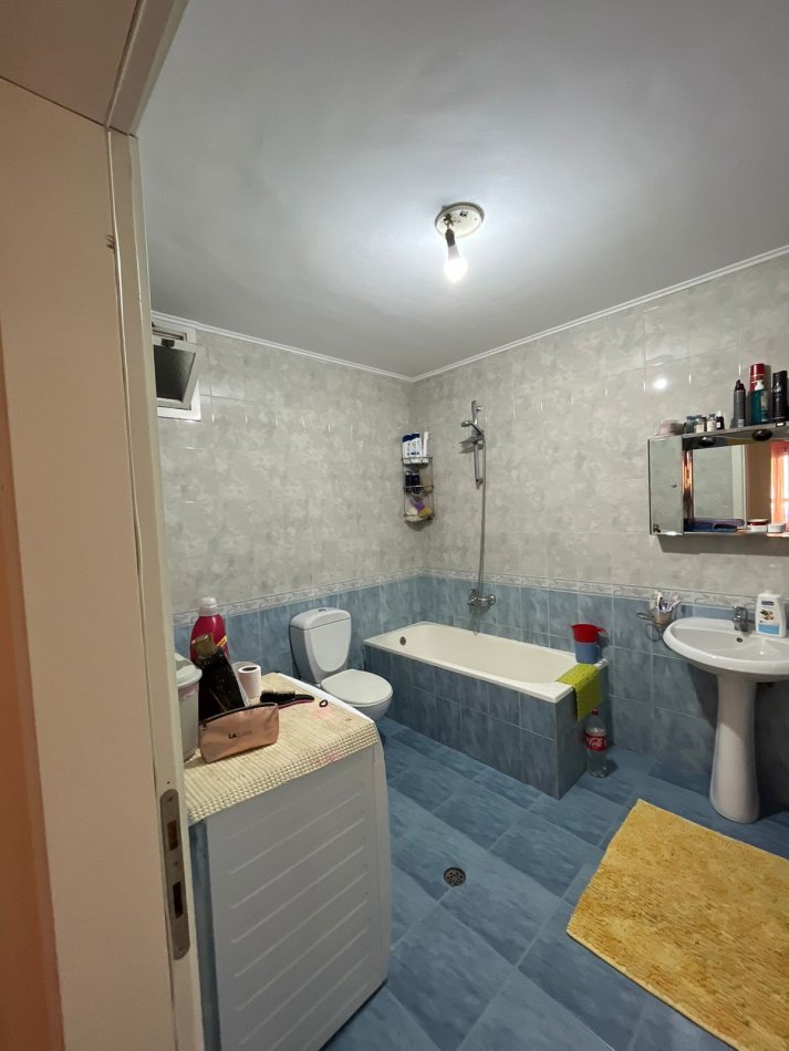 Tirane, shitet apartament duplex 3+1+Ballkon Kati 3, 149 m² 330.000 € (Rruga Dritan Hoxha)