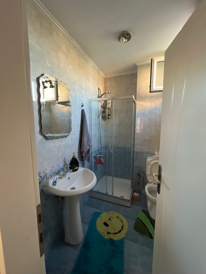 Tirane, shitet apartament duplex 3+1+Ballkon Kati 3, 149 m² 330.000 € (Rruga Dritan Hoxha)