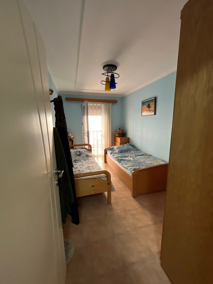 Tirane, shitet apartament duplex 3+1+Ballkon Kati 3, 149 m² 330.000 € (Rruga Dritan Hoxha)