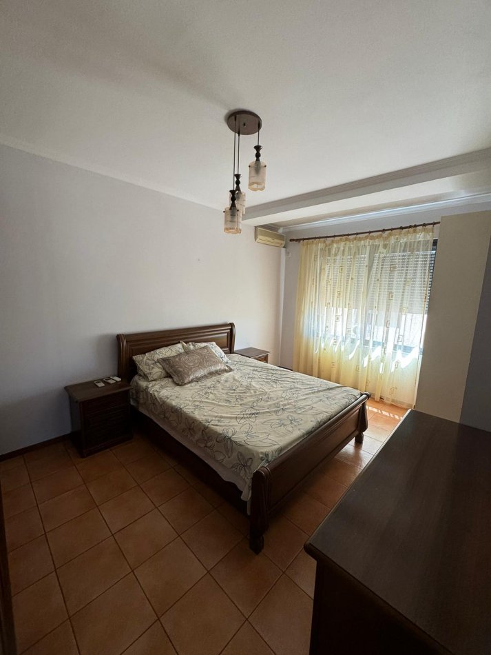 Tirane, jepet me qera apartament 3+1+Aneks+Ballkon Kati 6, 151 m² 750 € (21 Dhjetor)