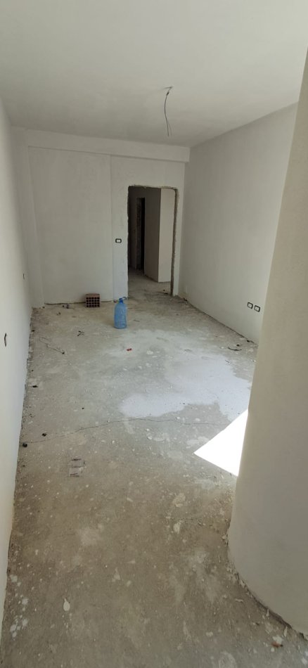 Tirane, shes apartament 2+1+Ballkon Kati 6, 88 m² 96.800 € (shkoze, kompleksi tom doshit)