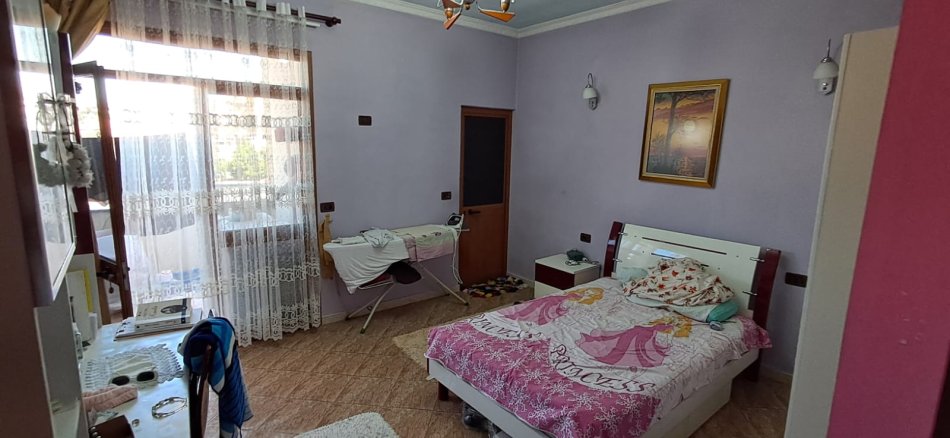 Tirane, jap me qera apartament 2+1+Ballkon Kati 3, 120 m² 400 € (ALI DEM, RRUGA DISHA)