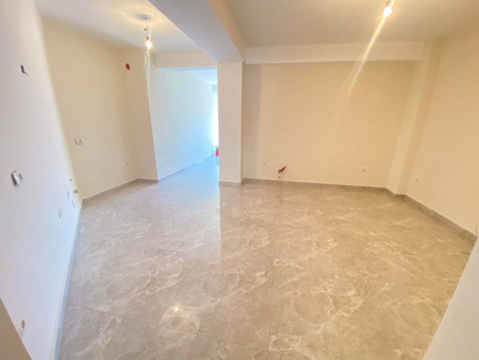Tirane, shitet apartament 2+1 Kati 3, 106 m² 307.000 € (qender)