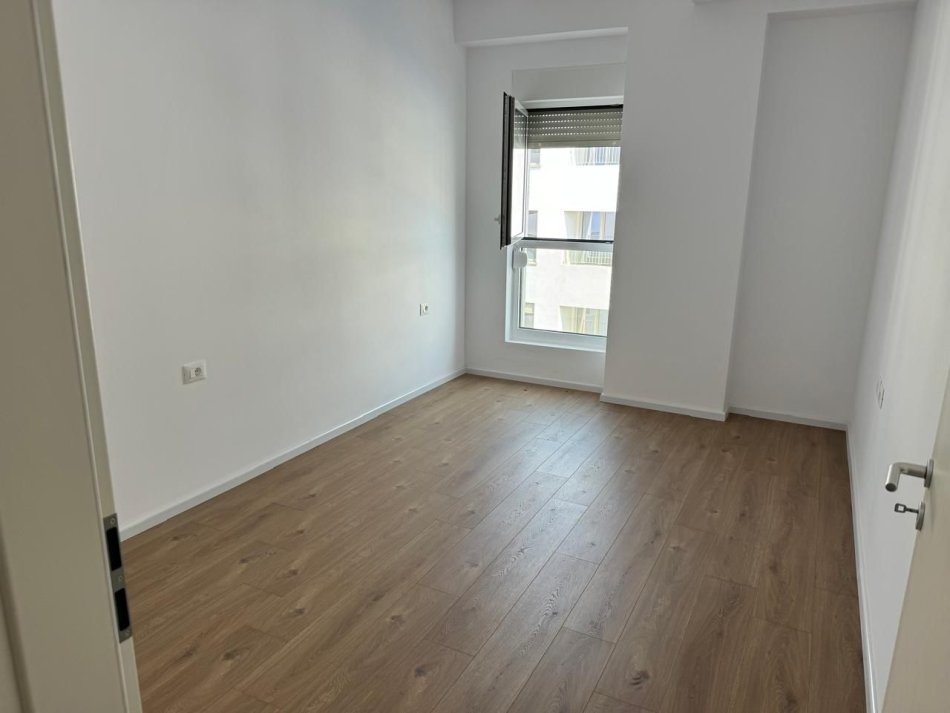 Tirane, shitet apartament 1+1 Kati 6, 60 m² 80.000 € (Ali Dem)