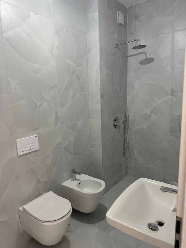 Tirane, shitet apartament 1+1 Kati 6, 60 m² 80.000 € (Ali Dem)