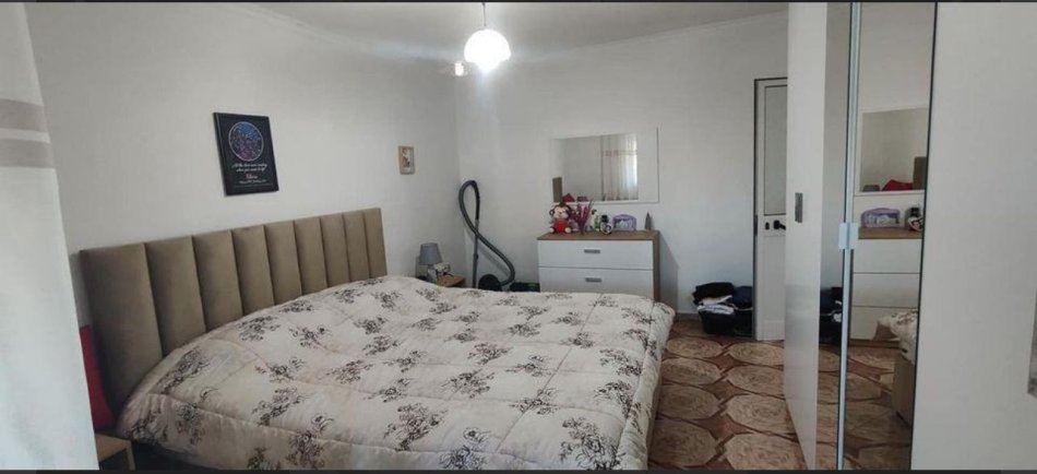 Tirane, shitet apartament 2+1 Kati 4, 75 m² 115.000 € (Brryli)