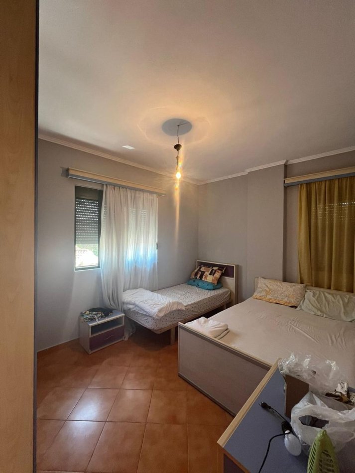 Durres, shitet apartament 1+1 Kati 4, 57 m² 52.000 € (pran resortit FAFA)