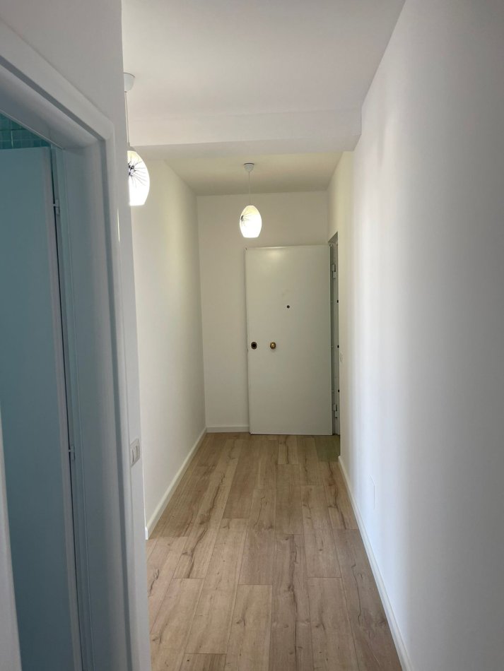 Tirane, shitet apartament 1+1+Ballkon Kati 5, 76 m² 155.000 € (ZOGU I ZI)