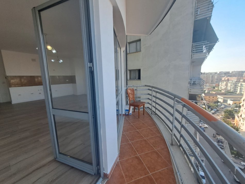Tirane, Apartament per shitje 1+1 Kati 5, 71 m²  155 000 Euro (Zogu Zi)