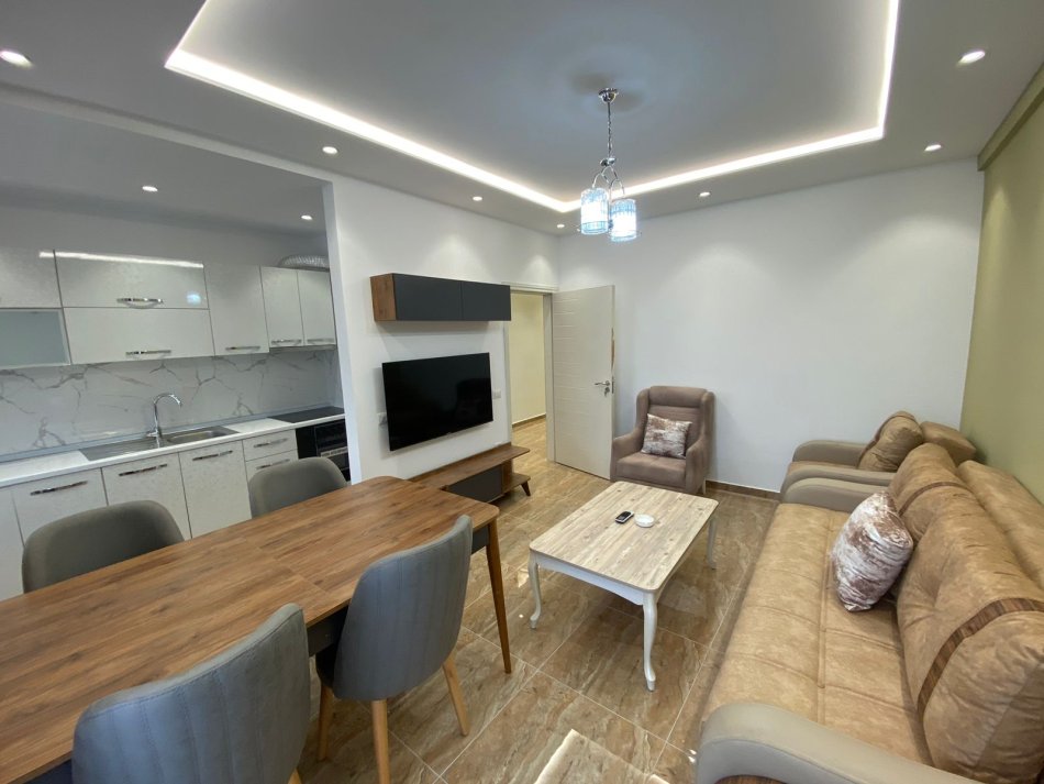 Tirane, jepet me qera apartament 2+1+Ballkon Kati 7, 103 m² 600 € (5MAJI)