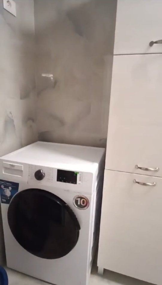 Tirane, jepet me qera apartament 2+1+Ballkon Kati 1, 75 m² 750 € (pazari ri)
