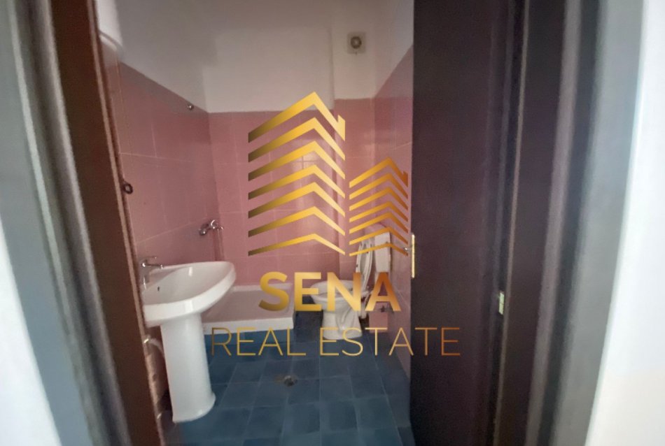 Tirane, shitet apartament 2+1+Ballkon Kati 2, 104 m² 120.000 € (Rruga Tom Plezha)