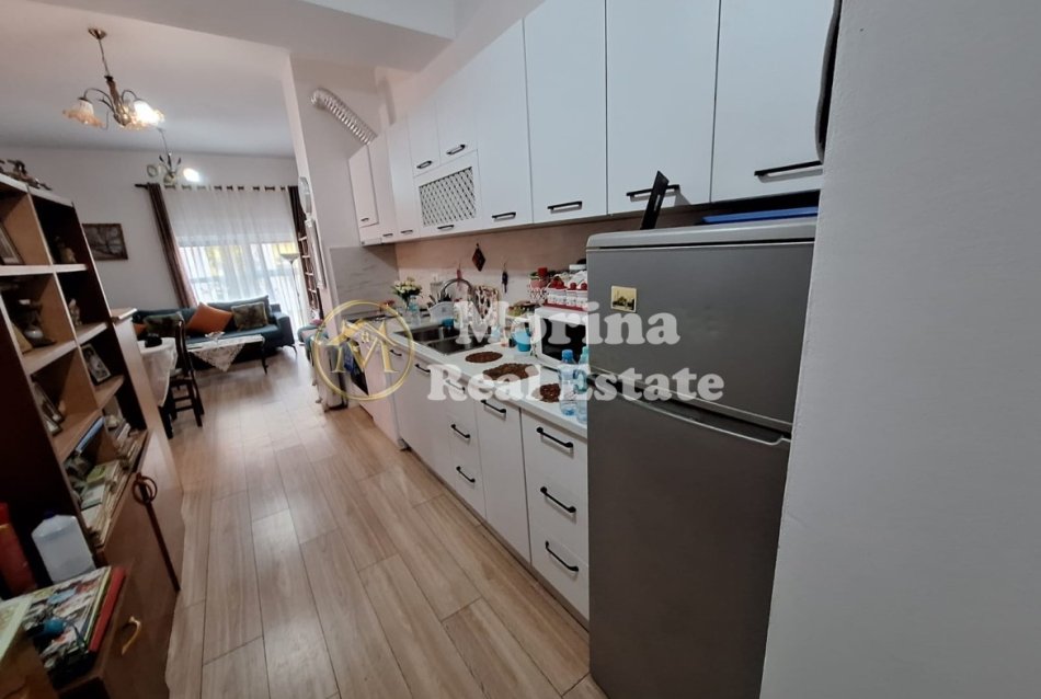 Tirane, shitet apartament 2+1 Kati 2, 83 m² 112000 € (Ali Demi Mangalem 21)