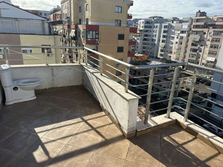 Tirane, shitet 1+1 Kati 6, 89 m² 92.000 € (DR,RURALE 2,TIRANE ,RRUGA YZBERISHT)