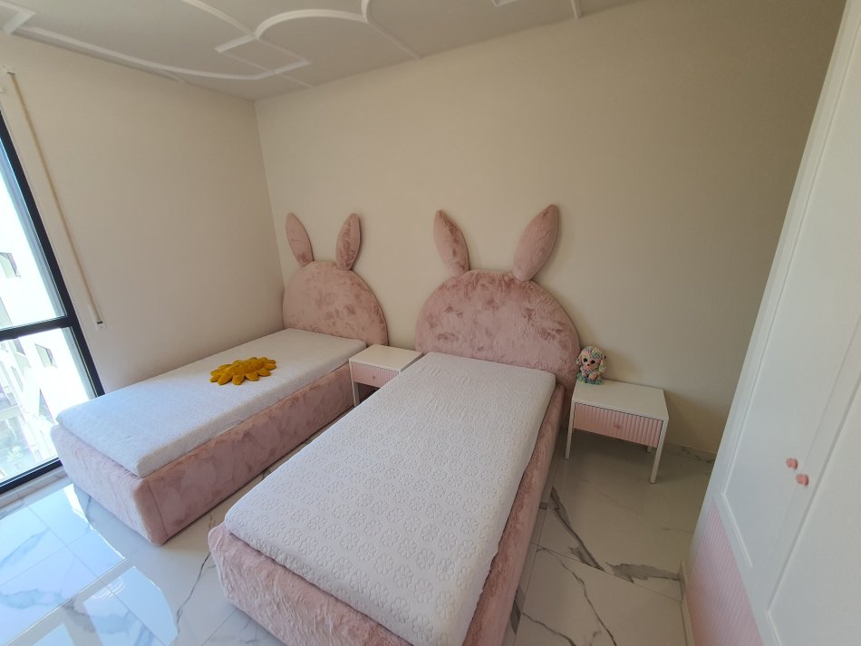 Tirane, shitet apartament 2+1+Ballkon Kati 8, 112 m² 200.000 € (prane QSUT)