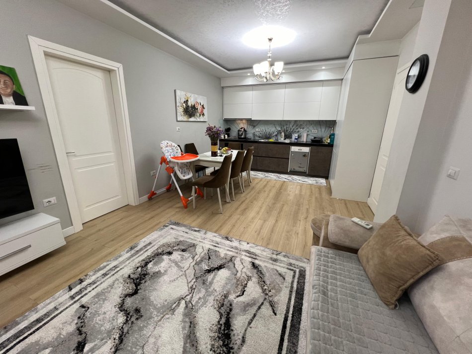 Tirane, shitet apartament 2+1 Kati 6, 102 m² 140.000 € (Yzberisht)