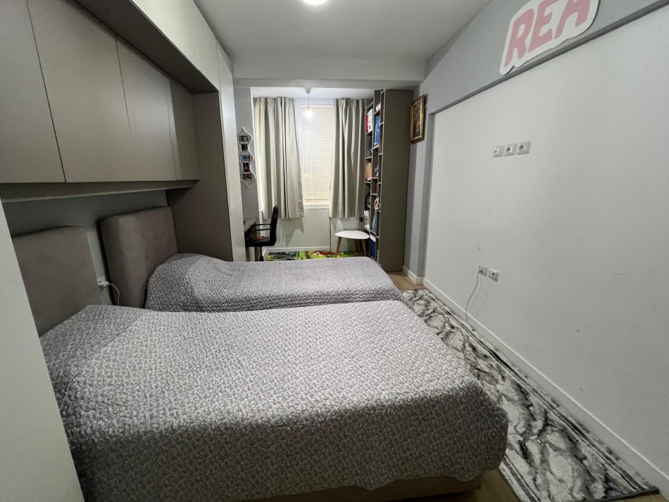 Tirane, shitet apartament 2+1 Kati 6, 102 m² 140.000 € (Yzberisht)