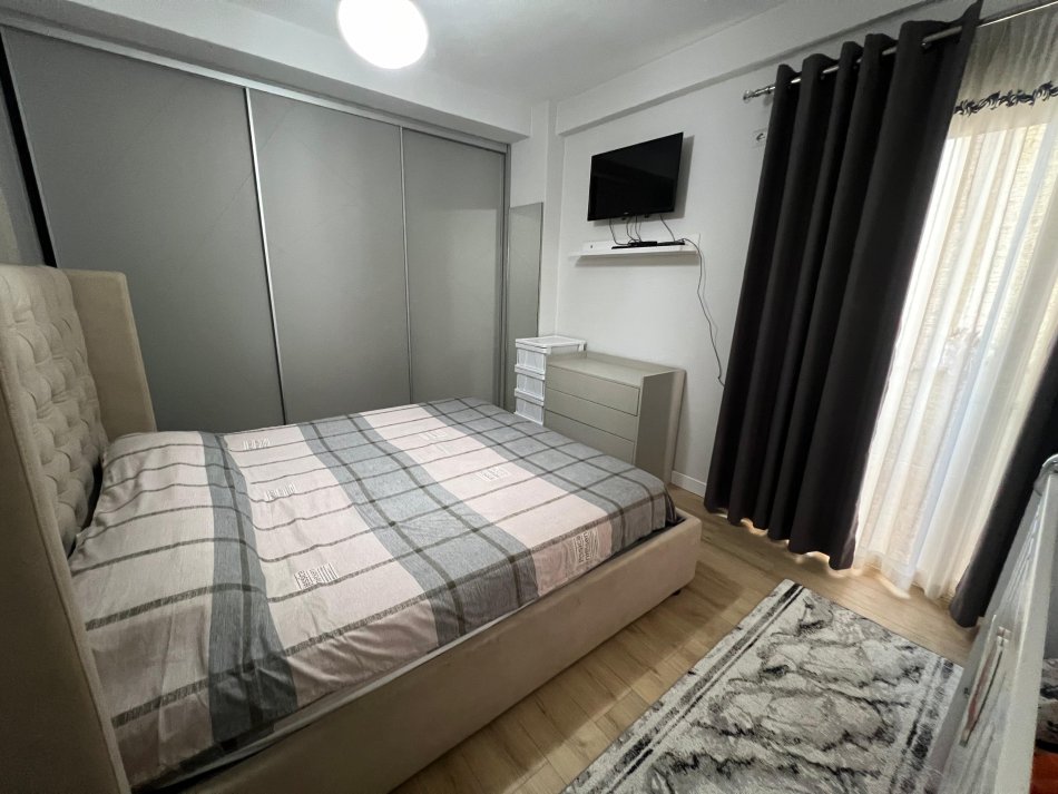 Tirane, shitet apartament 2+1+Ballkon Kati 6, 102 m² 140.000 € (Yzberisht)