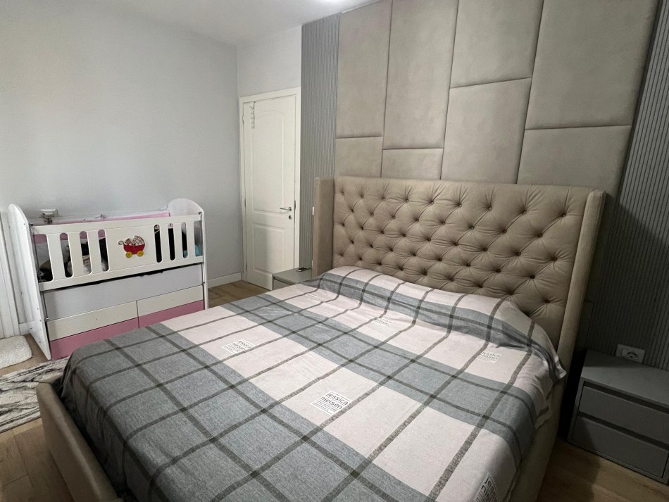 Tirane, shitet apartament 2+1+Ballkon Kati 6, 102 m² 140.000 € (Yzberisht)