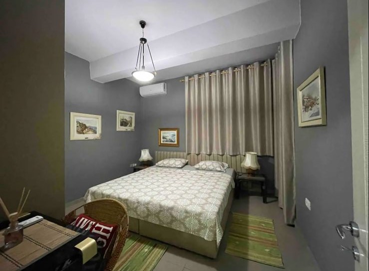 Tirane, jepet me qera apartament 1+1 Kati 3, 86 m² 550 € (Stacioni i Trenit)